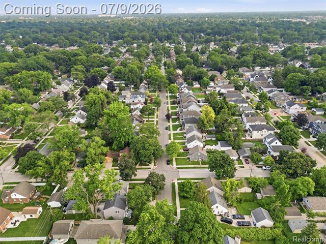 Builiding view twenty five for 622 N Rembrandt, Royal Oak, MI. 48067