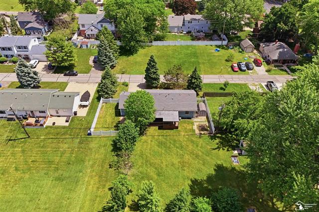 Builiding view forty four for 3484 Lakeshore, Monroe, MI. 48162