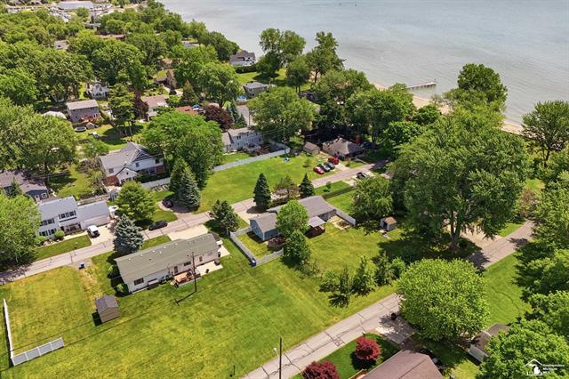 Builiding view forty six for 3484 Lakeshore, Monroe, MI. 48162