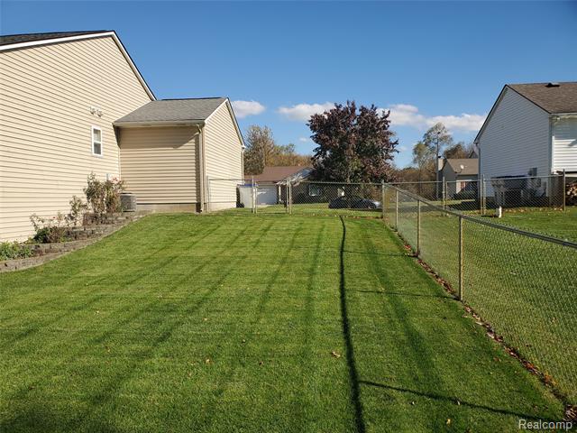 Builiding view eight for 9031 Posey, Whitmore Lake, MI. 48189