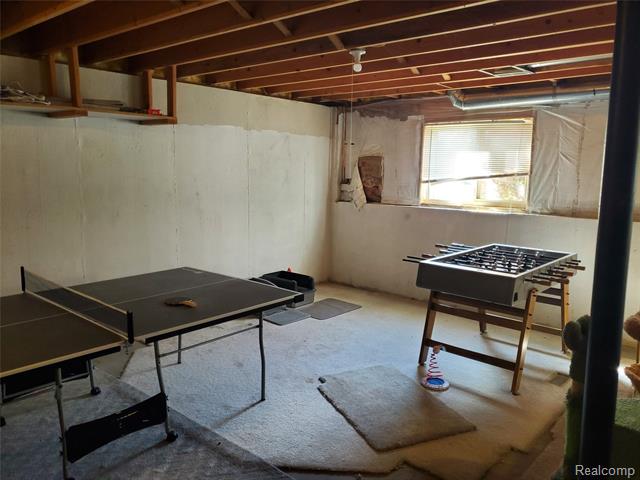 Builiding view thirty five for 9031 Posey, Whitmore Lake, MI. 48189