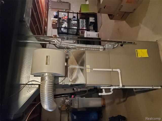 Builiding view thirty two for 9031 Posey, Whitmore Lake, MI. 48189