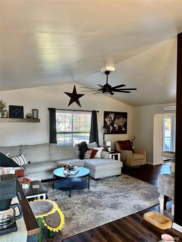 Builiding view twenty six for 9031 Posey, Whitmore Lake, MI. 48189