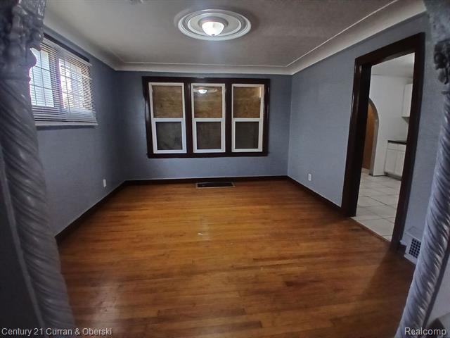 Builiding view one for 15008 Strathmoor, Detroit, MI. 48227