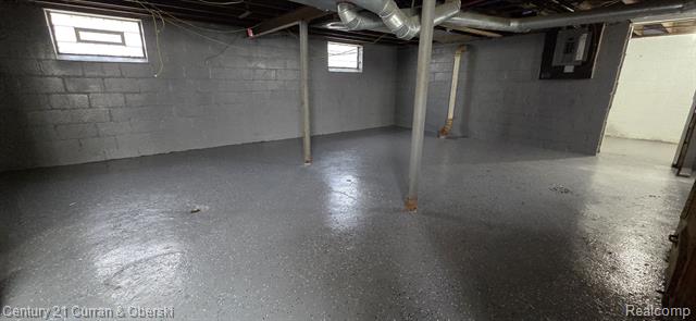 Builiding view thirteen for 15008 Strathmoor, Detroit, MI. 48227