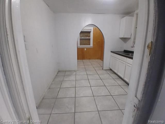 Builiding view three for 15008 Strathmoor, Detroit, MI. 48227