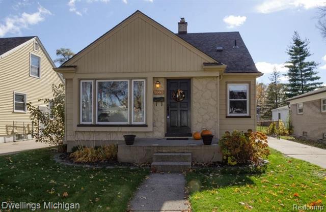 front view for 2667 Catalpa Dr, Berkley, Mi. 48072