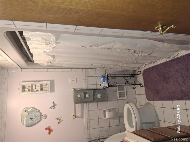 Builiding view nineteen for 8969 Hyne, Brighton, MI. 48114