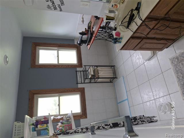 Builiding view thirty three for 8969 Hyne, Brighton, MI. 48114