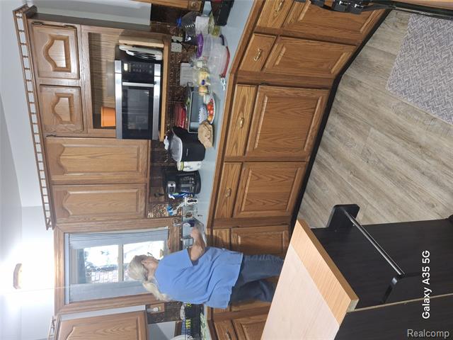 Builiding view twenty four for 8969 Hyne, Brighton, MI. 48114