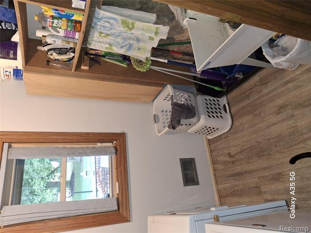 Builiding view twenty for 8969 Hyne, Brighton, MI. 48114