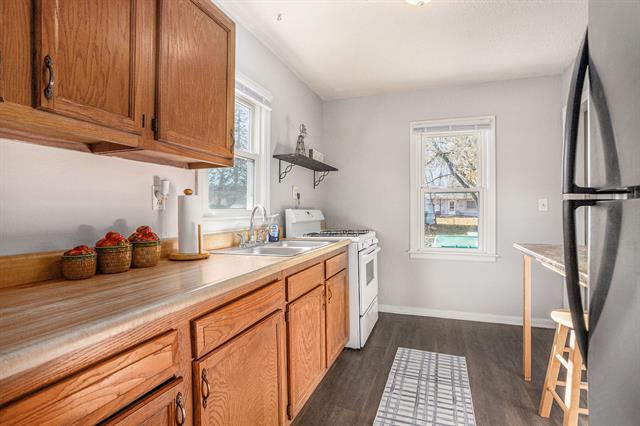 Builiding view eight for 91 Cedar, Battle Creek, MI. 49037