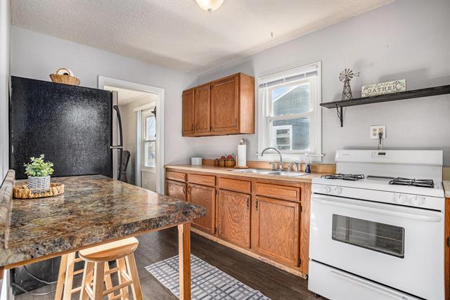 Builiding view seven for 91 Cedar, Battle Creek, MI. 49037