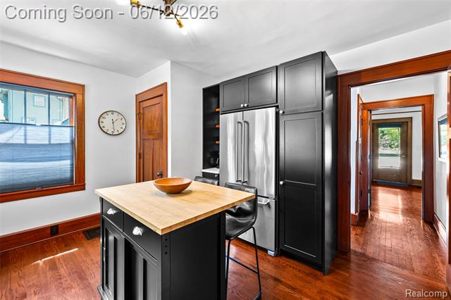 Builiding view fifteen for 728 N Washington, Royal Oak, MI. 48067