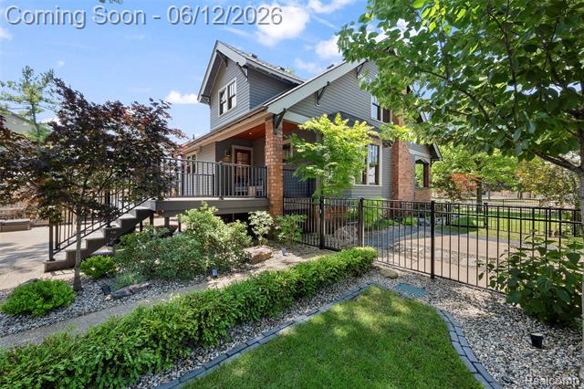 Builiding view fifty one for 728 N Washington, Royal Oak, MI. 48067