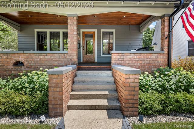 Builiding view fifty two for 728 N Washington, Royal Oak, MI. 48067