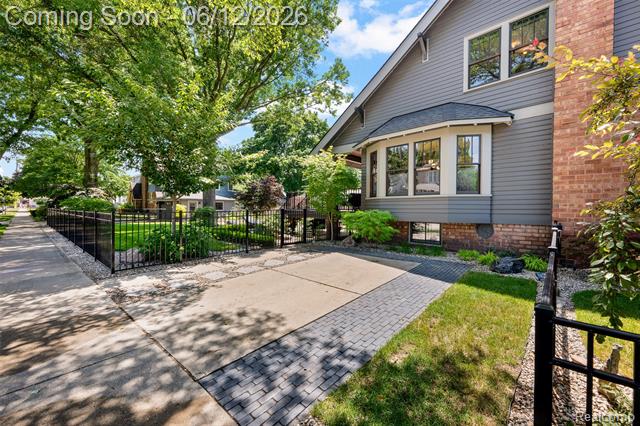 Builiding view forty for 728 N Washington, Royal Oak, MI. 48067