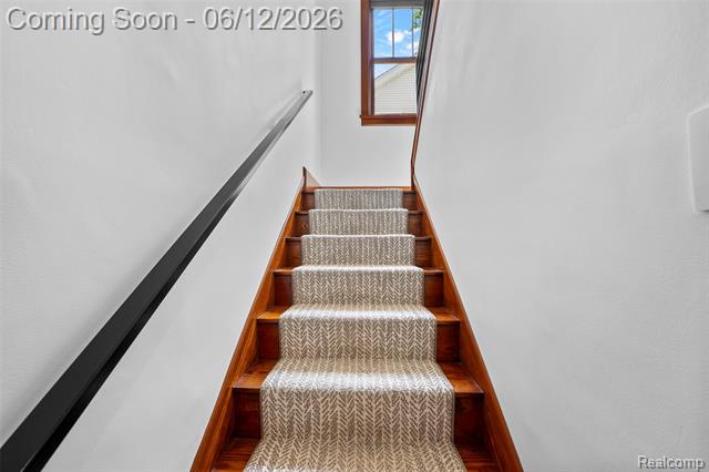 Builiding view nineteen for 728 N Washington, Royal Oak, MI. 48067