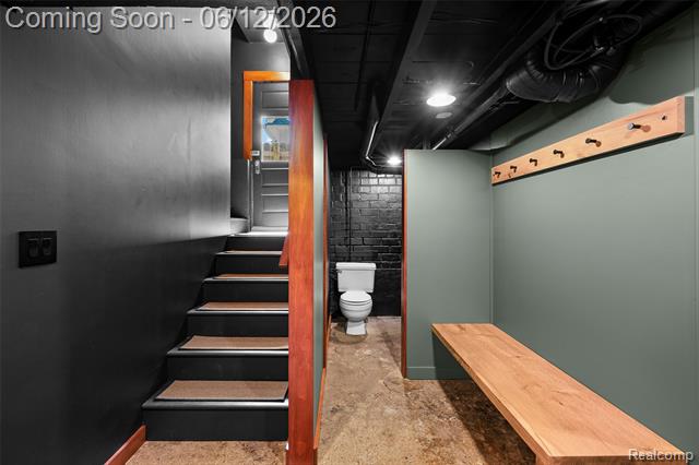 Builiding view thirty five for 728 N Washington, Royal Oak, MI. 48067