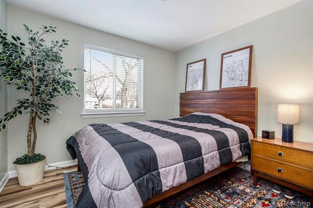 Builiding view eleven for 11 Metroview, Ann Arbor, MI. 48108