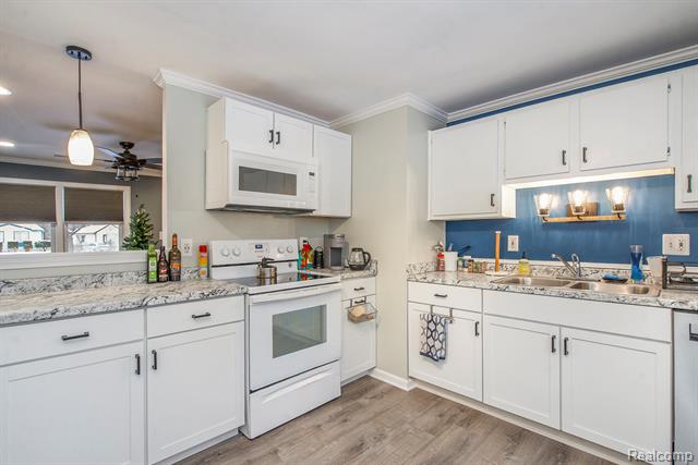 Builiding view seven for 11 Metroview, Ann Arbor, MI. 48108