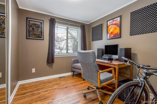 Builiding view ten for 11 Metroview, Ann Arbor, MI. 48108