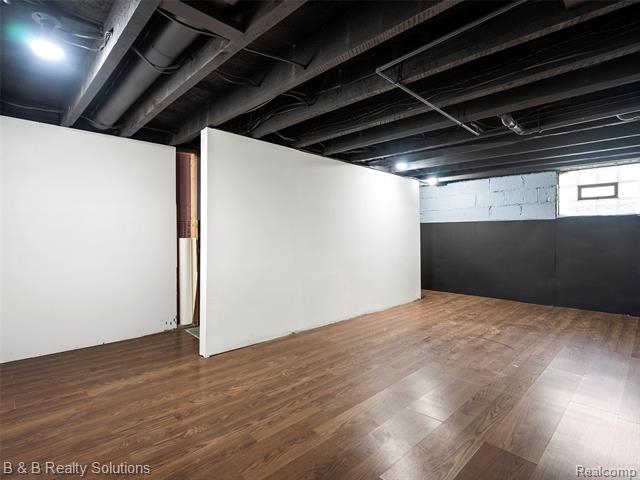 Builiding view fifteen for 309 School, Almont, MI. 48003