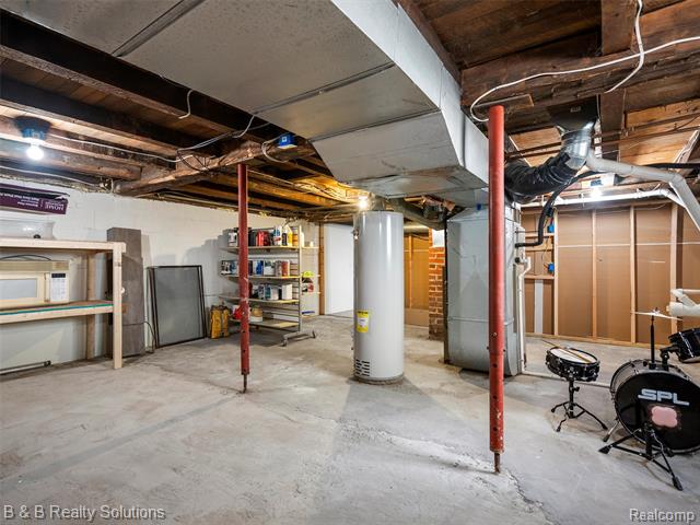 Builiding view seventeen for 309 School, Almont, MI. 48003