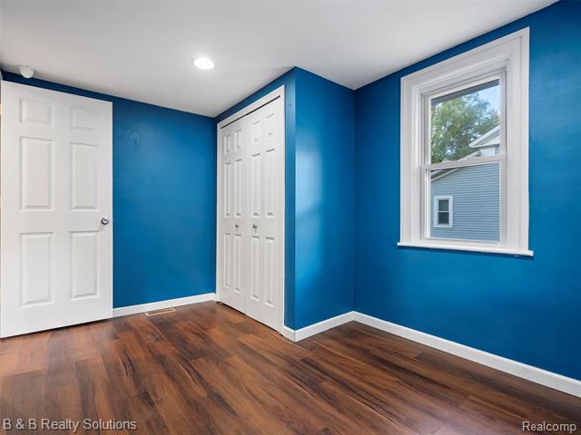 Builiding view twenty eight for 309 School, Almont, MI. 48003