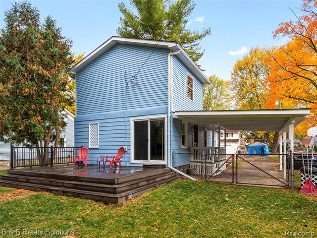 Builiding view twenty nine for 309 School, Almont, MI. 48003