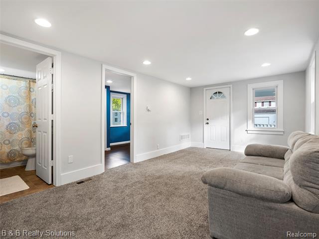 Builiding view twenty six for 309 School, Almont, MI. 48003