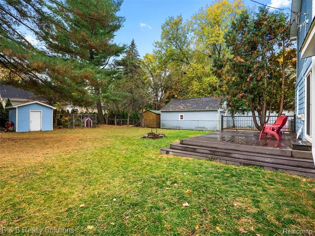 Builiding view twenty for 309 School, Almont, MI. 48003