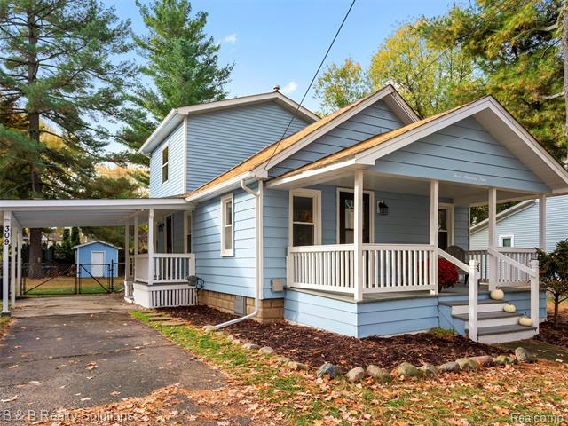 Builiding view two for 309 School, Almont, MI. 48003