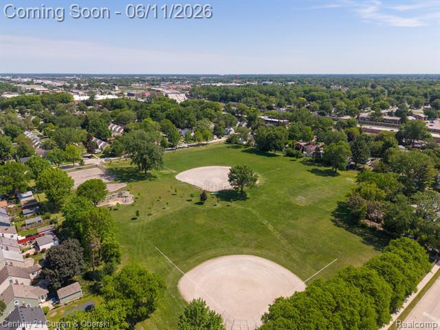 Builiding view forty for 704 N Edison, Royal Oak, MI. 48067