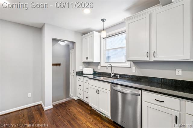 Builiding view nineteen for 704 N Edison, Royal Oak, MI. 48067