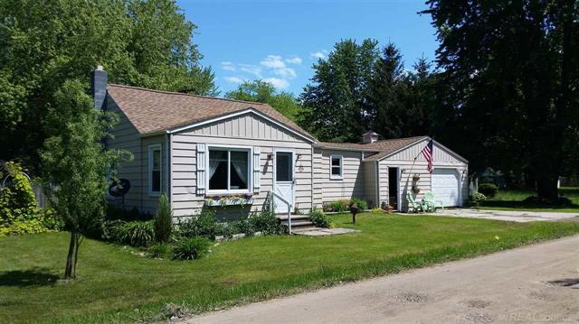 front view for 7175 Birchcrest, Lexington, Mi. 48450