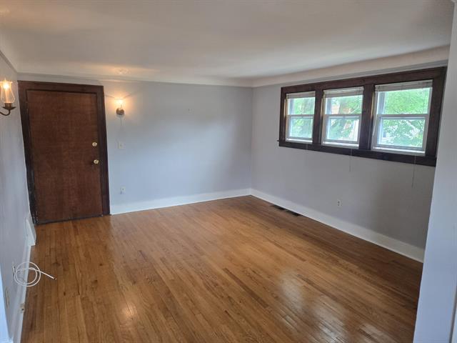 Builiding view eighteen for 928 Maplegrove, Royal Oak, MI. 48067