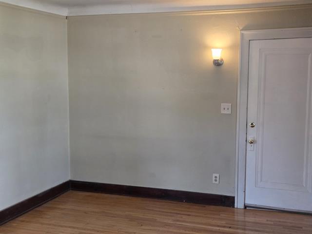 Builiding view ten for 928 Maplegrove, Royal Oak, MI. 48067
