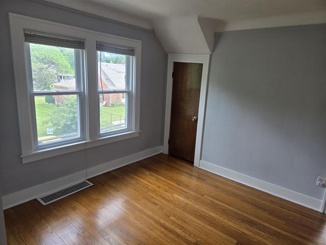 Builiding view twenty one for 928 Maplegrove, Royal Oak, MI. 48067