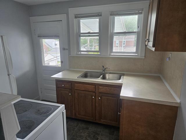 Builiding view twenty for 928 Maplegrove, Royal Oak, MI. 48067