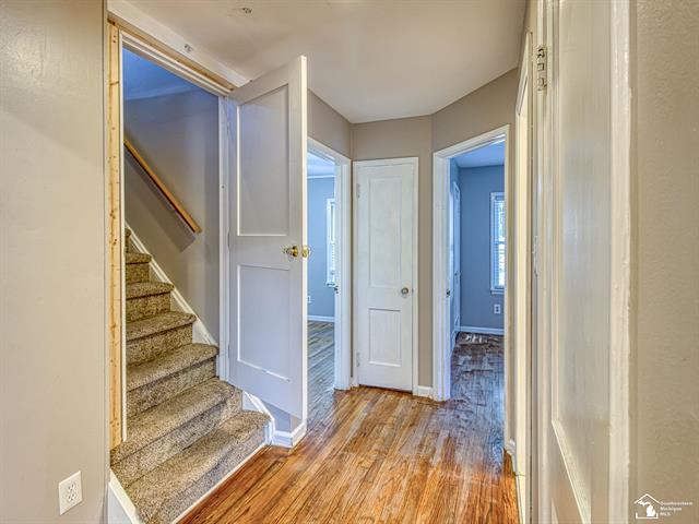 Builiding view fourteen for 908 N Maple, Royal Oak, MI. 48067