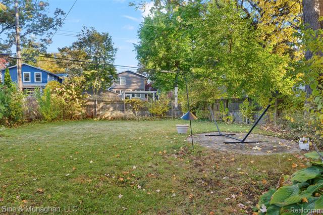 Builiding view forty two for 517 Forest, Royal Oak, MI. 48067