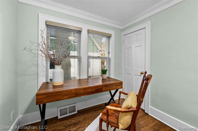 Builiding view seventeen for 517 Forest, Royal Oak, MI. 48067