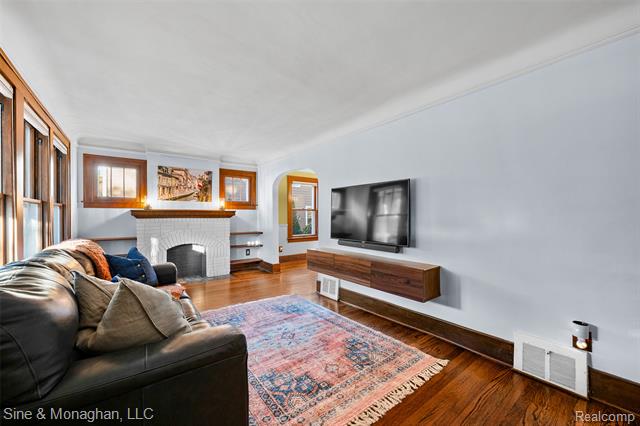 Builiding view six for 517 Forest, Royal Oak, MI. 48067