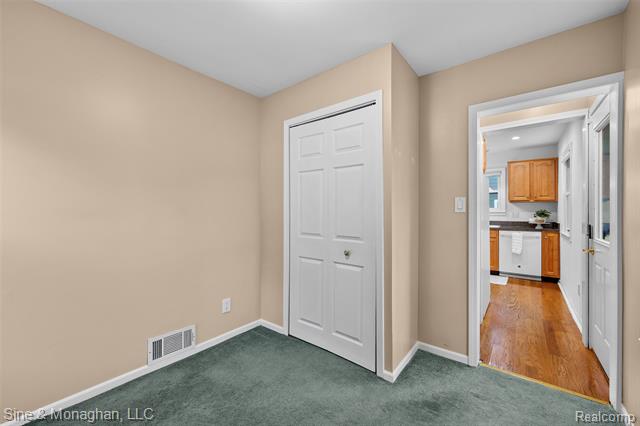 Builiding view twenty one for 517 Forest, Royal Oak, MI. 48067