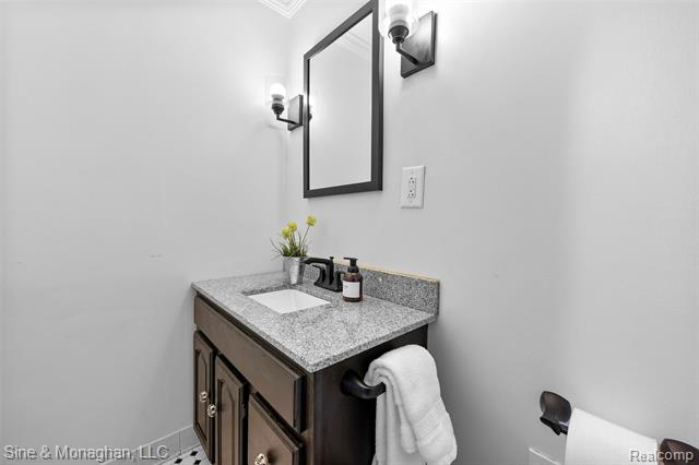 Builiding view twenty for 517 Forest, Royal Oak, MI. 48067