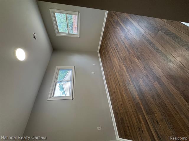 Builiding view eight for 28111 Brentwood, Southfield, MI. 48076