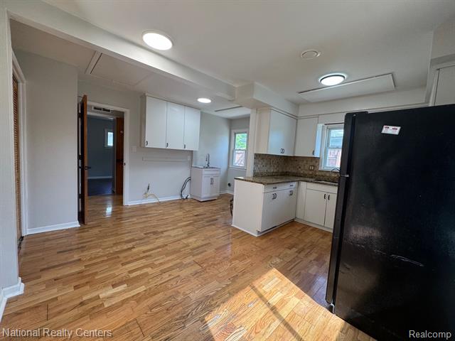 Builiding view five for 28111 Brentwood, Southfield, MI. 48076