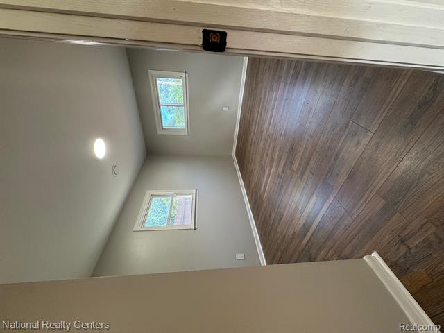 Builiding view seven for 28111 Brentwood, Southfield, MI. 48076
