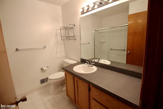 Builiding view nineteen for 68116 Rosewood, Richmond, MI. 48062